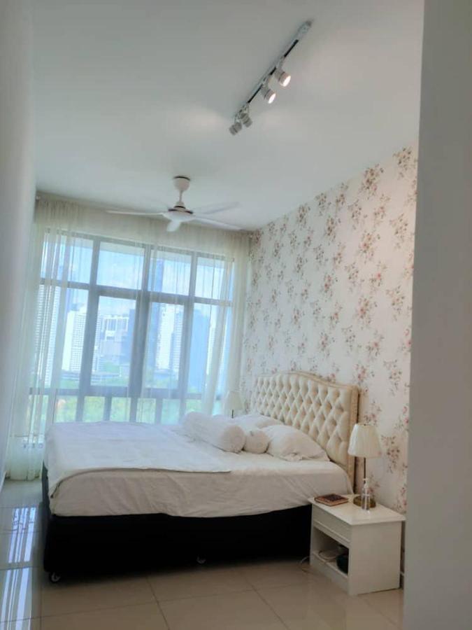 קואלה לומפור Klcc Legasi Direct View With A Superking Bed At A 3-Bedroom Premium Unit מראה חיצוני תמונה